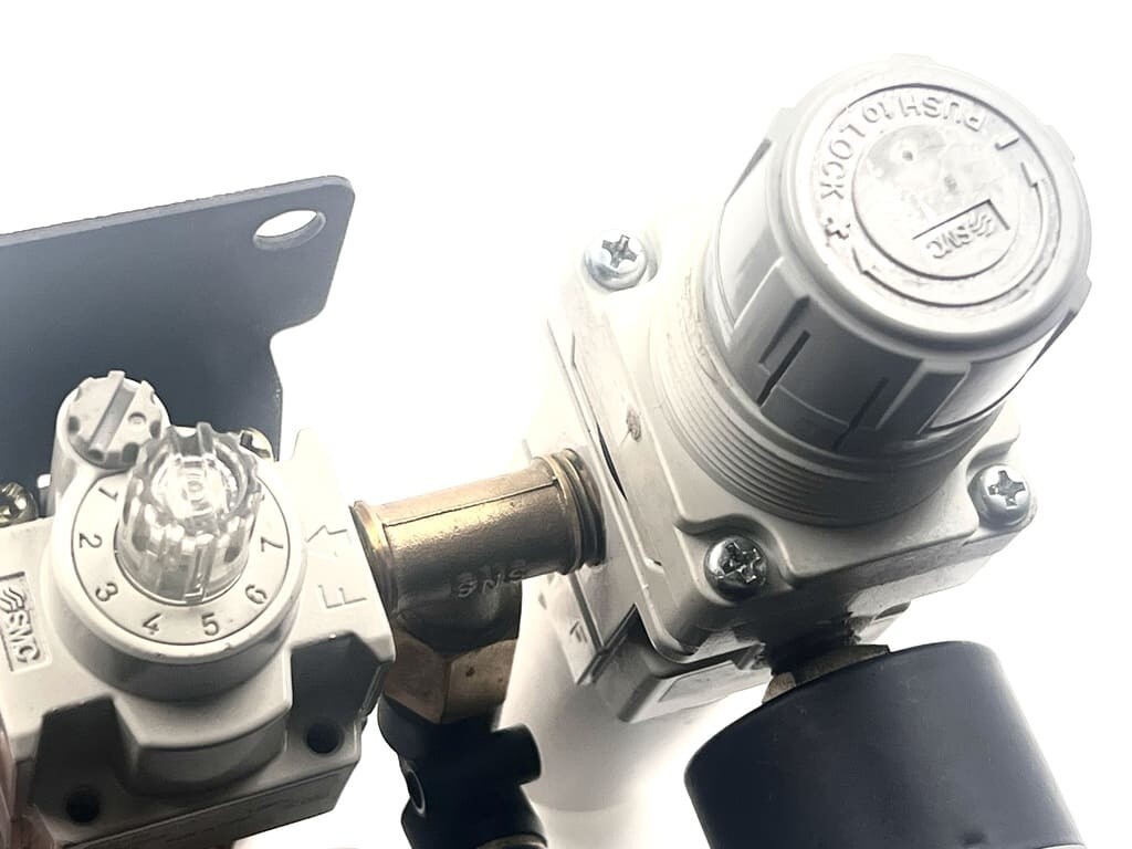 Блок фильтра-лубрикатора-регулятора QYWC-L8 0.05-1.2MPA поз.543
